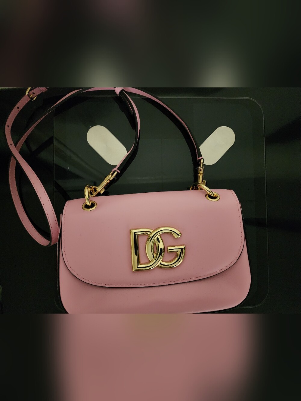‼️ON SALE‼️New Dolce & Gabbana Pastel Pink DG Crossbody Bag with Gold Hardware - Picture 2 of 16